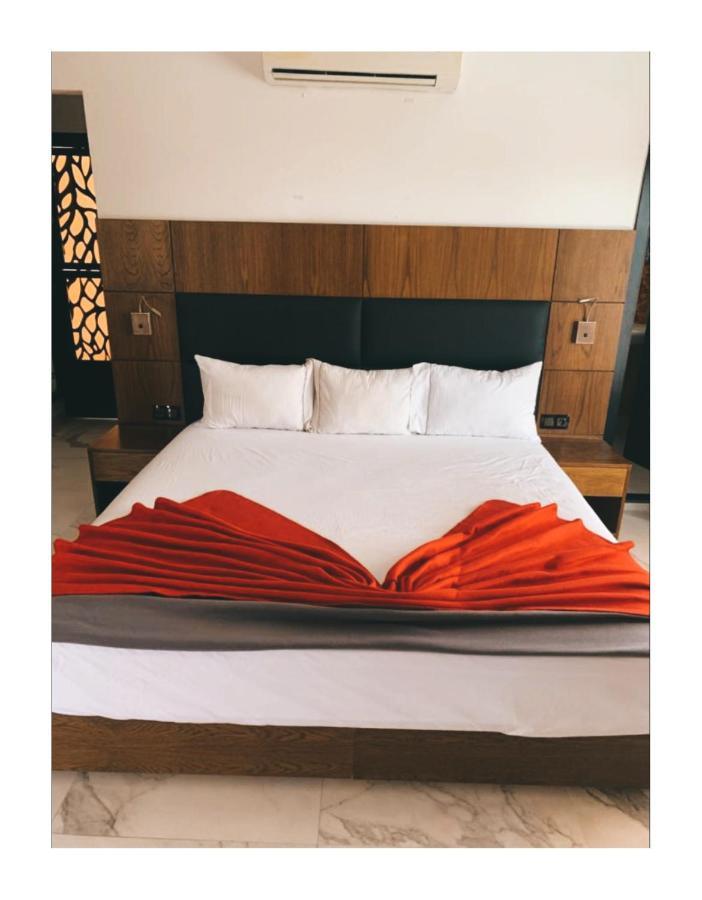 Ourika Camp Suites Hotel & Resort El Harkat エクステリア 写真