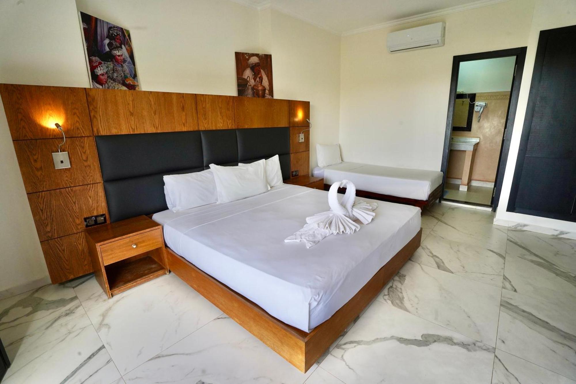 Ourika Camp Suites Hotel & Resort El Harkat エクステリア 写真