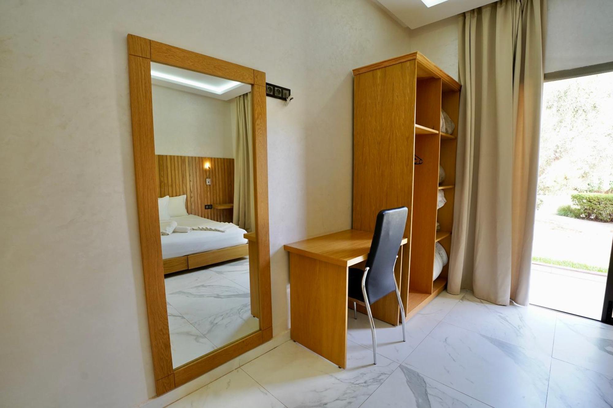 Ourika Camp Suites Hotel & Resort El Harkat エクステリア 写真