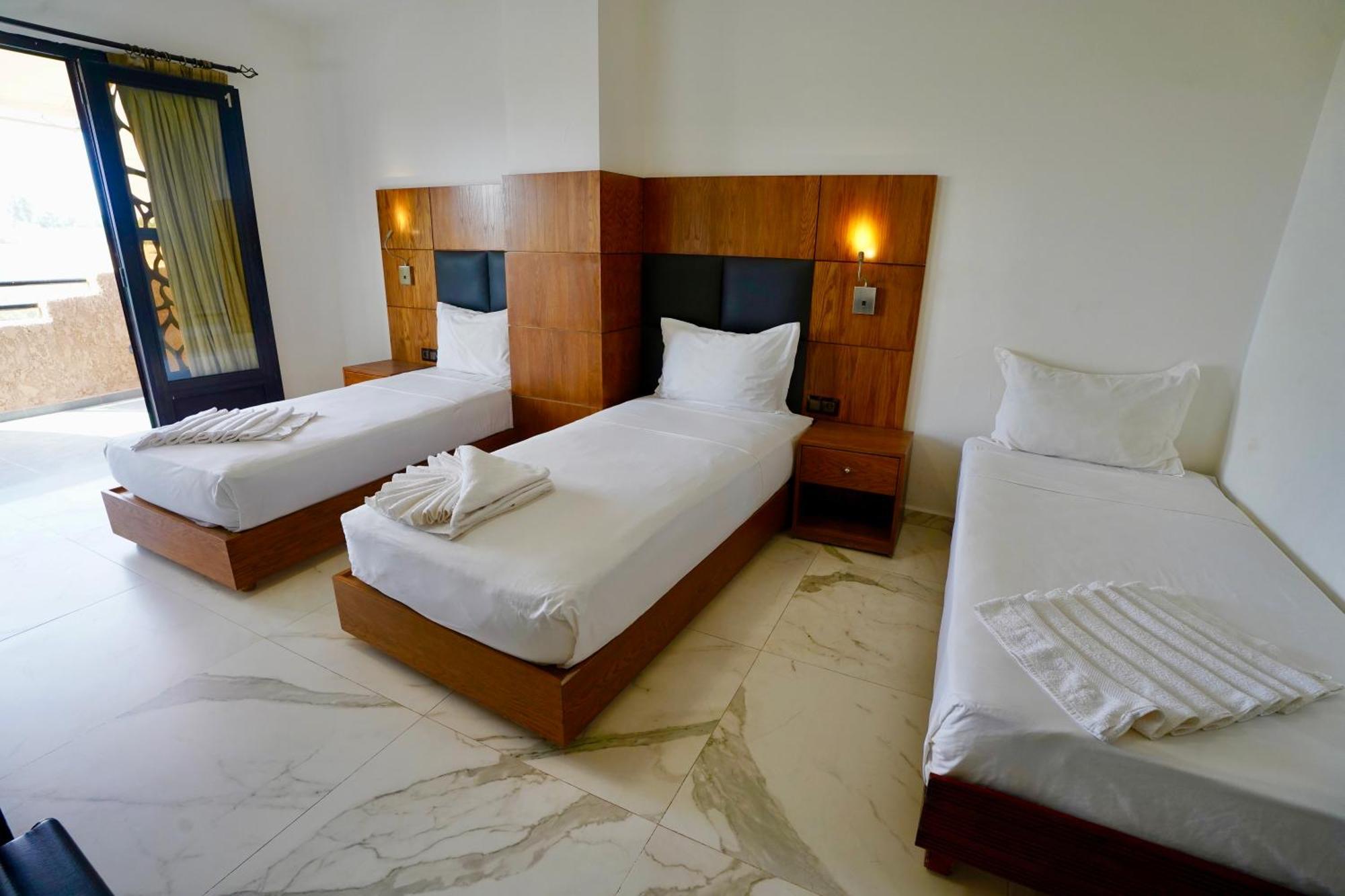 Ourika Camp Suites Hotel & Resort El Harkat エクステリア 写真